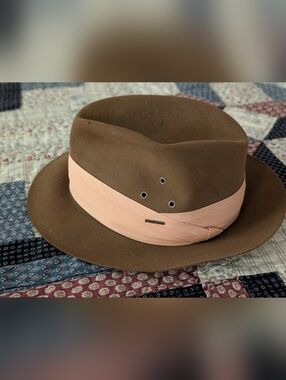 Vintage Stetson "The Safari Collection" Royal Stetson  Fedora with Nude Band.